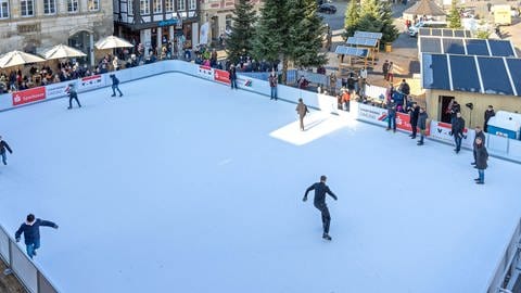 Für Eislauf-Liebhaber wird es in Schwäbisch Gmünd vor dem Rathaus eine Möglichkeit geben zum Schlittschuhlaufen (Foto: Pressestelle, Stadt Schwäbisch Gmünd)