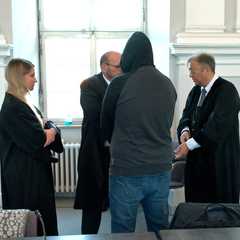 Im Prozess vor dem Landgericht Ellwangen ist ein 27-jähriger Mann wegen Mordes verurteilt worden. (Foto: SWR)
