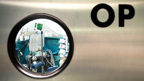 Die OP-Säle des Ostalb-Klinikums waren für mehrere Tage geschlossen. (Symbolbild) (Foto: dpa Bildfunk, picture alliance / Maurizio Gambarini/dpa | Maurizio Gambarini)