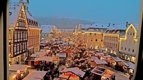 Ob es bald den ersten Schnee auch auf dem Gmünder Weihnachtsmarkt gibt? (Foto: Mario Klaiber, Pressestelle Stadt Schwäbisch Gmünd)