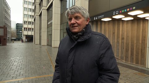 Martin Rivoir, Ulmer Landtagsabgeordneter (SPD) hat die Stadt schon vor Weihnachten auf den Missstand aufmerksam gemacht. Sichtbar passiert ist bislang nichts. (Foto: SWR)