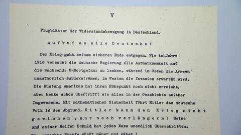 Das fünfte Flugblatt der "Weißen Rose". Darin die zentrale Botschaft zu lesen: "Hitler kann den Krieg nicht gewinnen, nur noch verlängern!" (Foto: SWR)