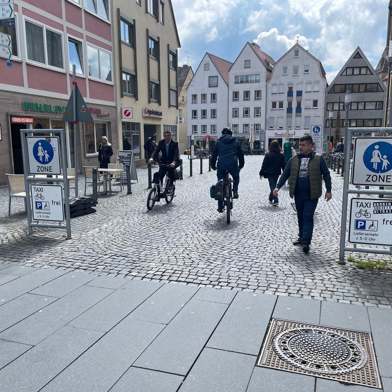 Radfahrer in der Ulmer City - bald könnten es noch mehr werden. Die Stadt will das Radwegenetz besser ausbauen. (Foto: SWR, Christine Janke)