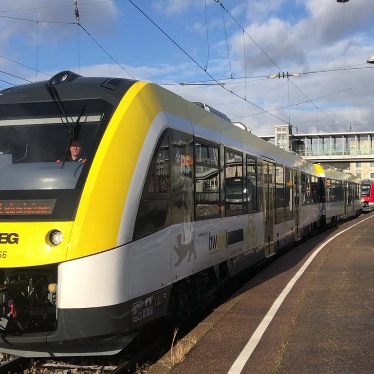 Regio-S-Bahn Donau-Iller in gelb