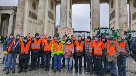 Landwirtinnen und Landwirte vor dem Brandenburger Tor