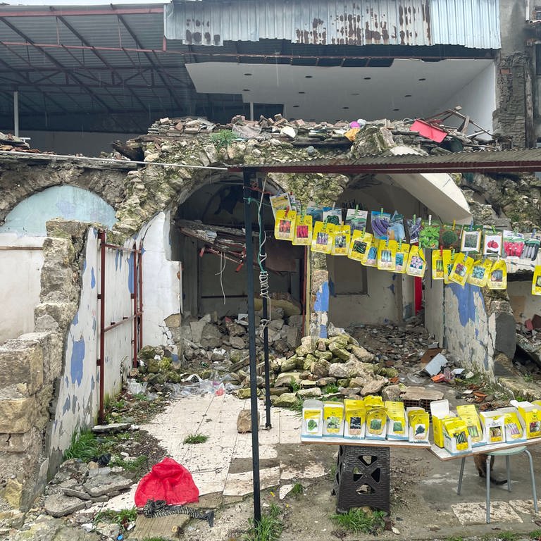 Erdbeben zerstört Antakya in der Türkei vor einem Jahr: Hilfe der Partnerstadt Aalen dauert an.
