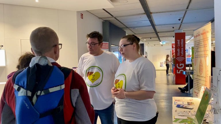 Bei der Kampagne "HCV geht alle an" durften sich im M25 in Ulm alle Interessierten kostenlos auf Hepatitis C testen. (Foto: SWR, Hannah Schulze)