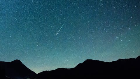 Sternschnuppen am Himmel: die Perseiden kommen jedes Jahr (Foto: dpa Bildfunk, picture alliance/Matthias Balk/dpa)
