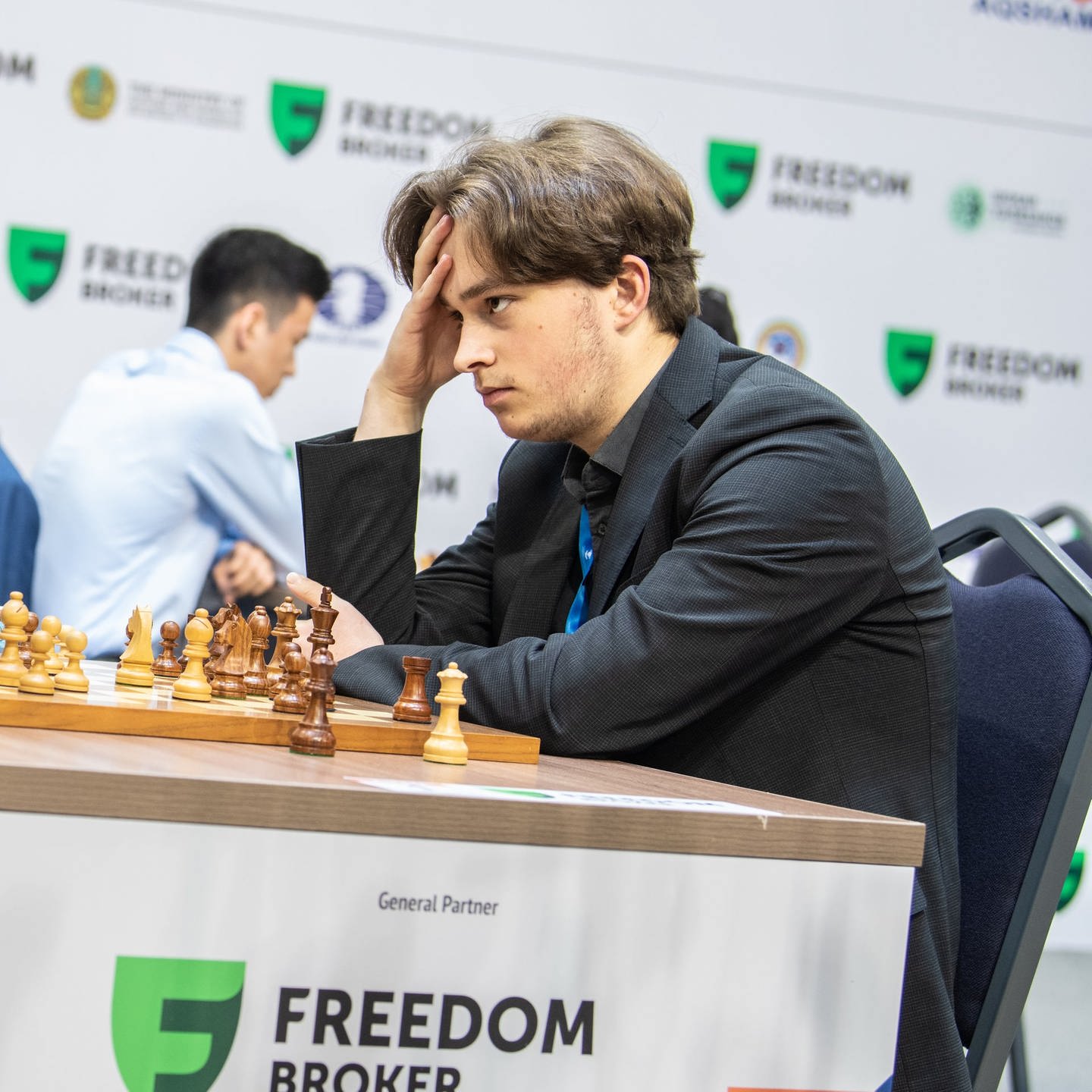 Schach Vincent Keymer schlägt Magnus Carlsen, Verein freut sich