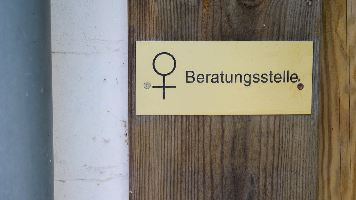 Eine Beratungsstelle in einem Frauenhaus (Foto: dpa Bildfunk, picture alliance/dpa | Philipp Schulze)