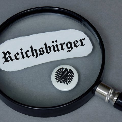 Das Wort "Reichsbürger" in alter Schrift dargestellt. (Foto: IMAGO, Imago)