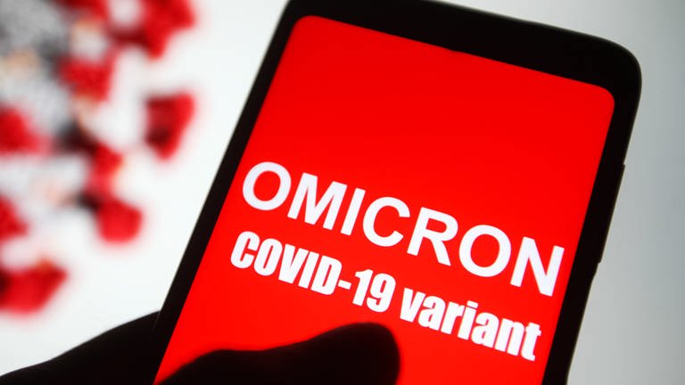  Auf dem Bildschirm eines Smartphones ist der Text «Omicron COVID-19-variant» zu lesen. (Foto: picture-alliance / Reportdienste, picture alliance/dpa/SOPA Images via ZUMA Press Wire | Pavlo Gonchar)