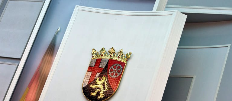 Wappen von Rheinland-Pfalz (Foto: dpa Bildfunk, picture alliance / Boris Roessler/dpa | Boris Roessler)