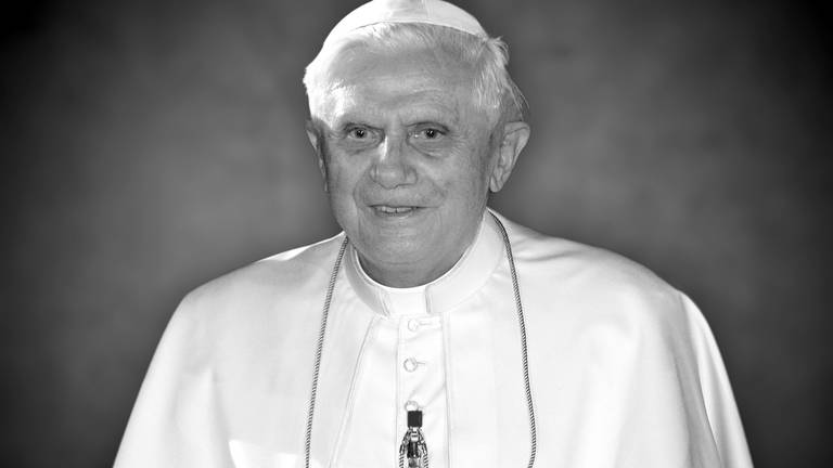 Der frühere Papst Benedikgt XVI. ist am Silvestertag 2022 gestorben - Reaktionen aus RLP (Foto: picture-alliance / Reportdienste, picture alliance / SvenSimon | Malte Ossowski/SVEN SIMON)