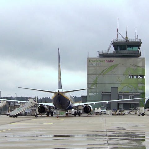 Flugzeug landet am Flughafen Hahn (Foto: SWR, SWR)