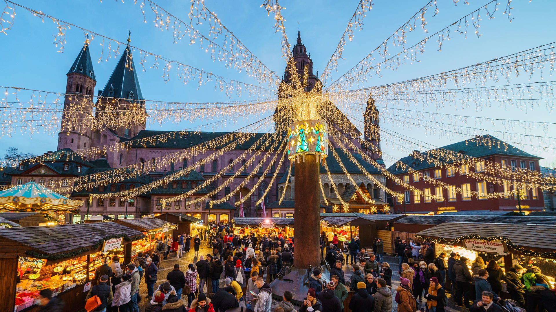 ++ Mainzer Weihnachtsmarkt öffnet ++ Heizungen in Ludwigshafen abgedreht ++ Toter bei Brand in Mainz ++