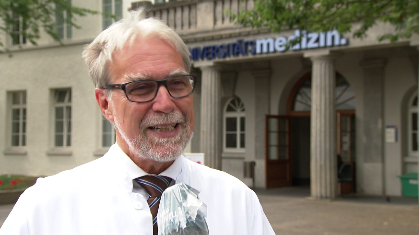 Professor Zepp von der Mainzer Uniklinik fordert, Kitas und Schulen wieder zu öffnen. (Foto: SWR)