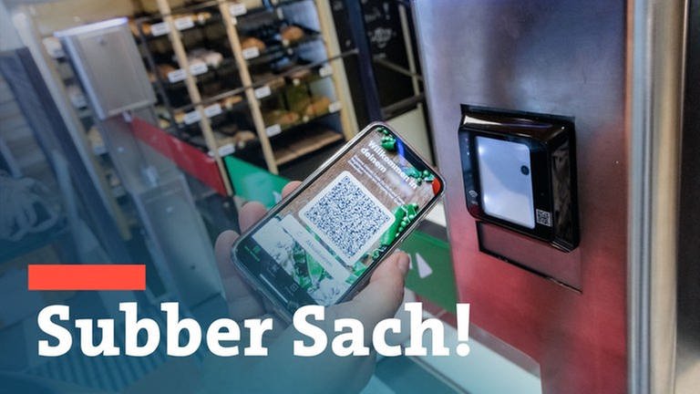 Bei Hoody, dem nach eigenen Angaben ersten Hamburger Supermarkt ohne Kasse, dient ein personalisierter QR-Code auf einer App als Ladenschlüssel oder Türöffner. (Foto: dpa Bildfunk, picture alliance/dpa | Markus Scholz)