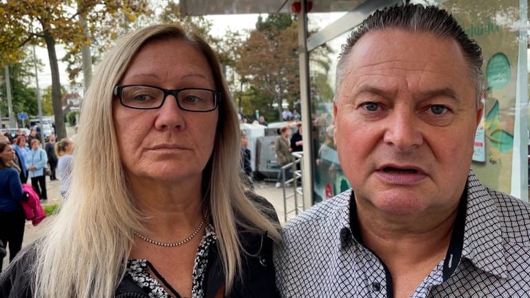 Eltern des getöteten 20-Jährigen bei einer Messerattacke in Ludwigshafen (Foto: SWR)