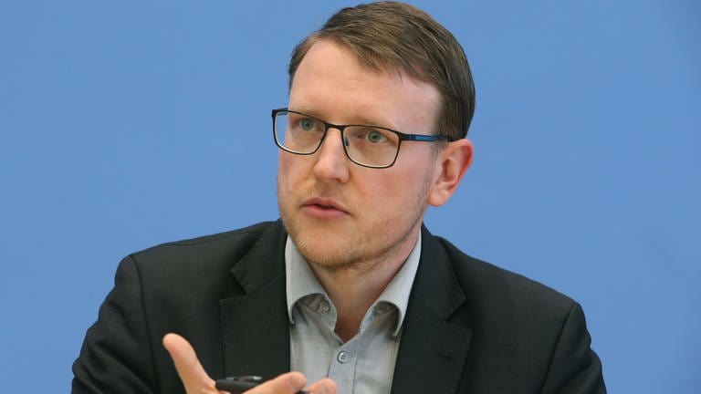 Matthias Quent, Extremismusforscher und Hochschullehrer (Foto: dpa Bildfunk, picture alliance/dpa | Wolfgang Kumm)