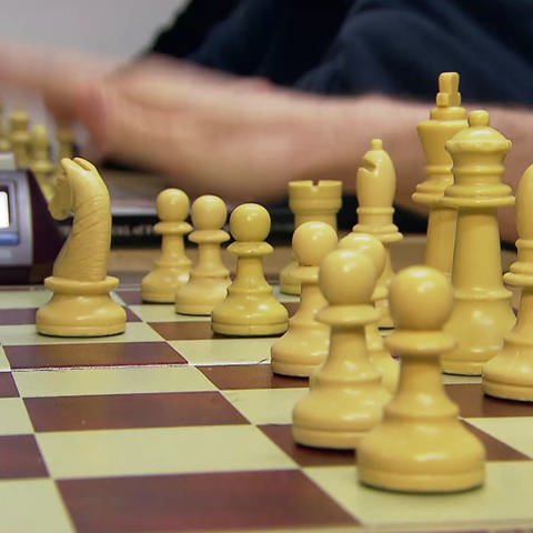 Schachfiguren auf dem Schachbrett