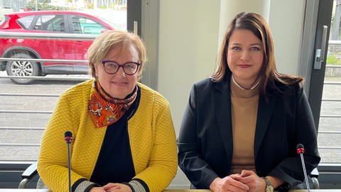 Im SWR-Landesrundfunkrat ist Susanne Wingertszahn (rechts) zur Vorsitzenden wiedergewählt worden. Als Stellvertreterin wurde Ilse Wambsganß (links) bestätigt. (Foto: SWR)