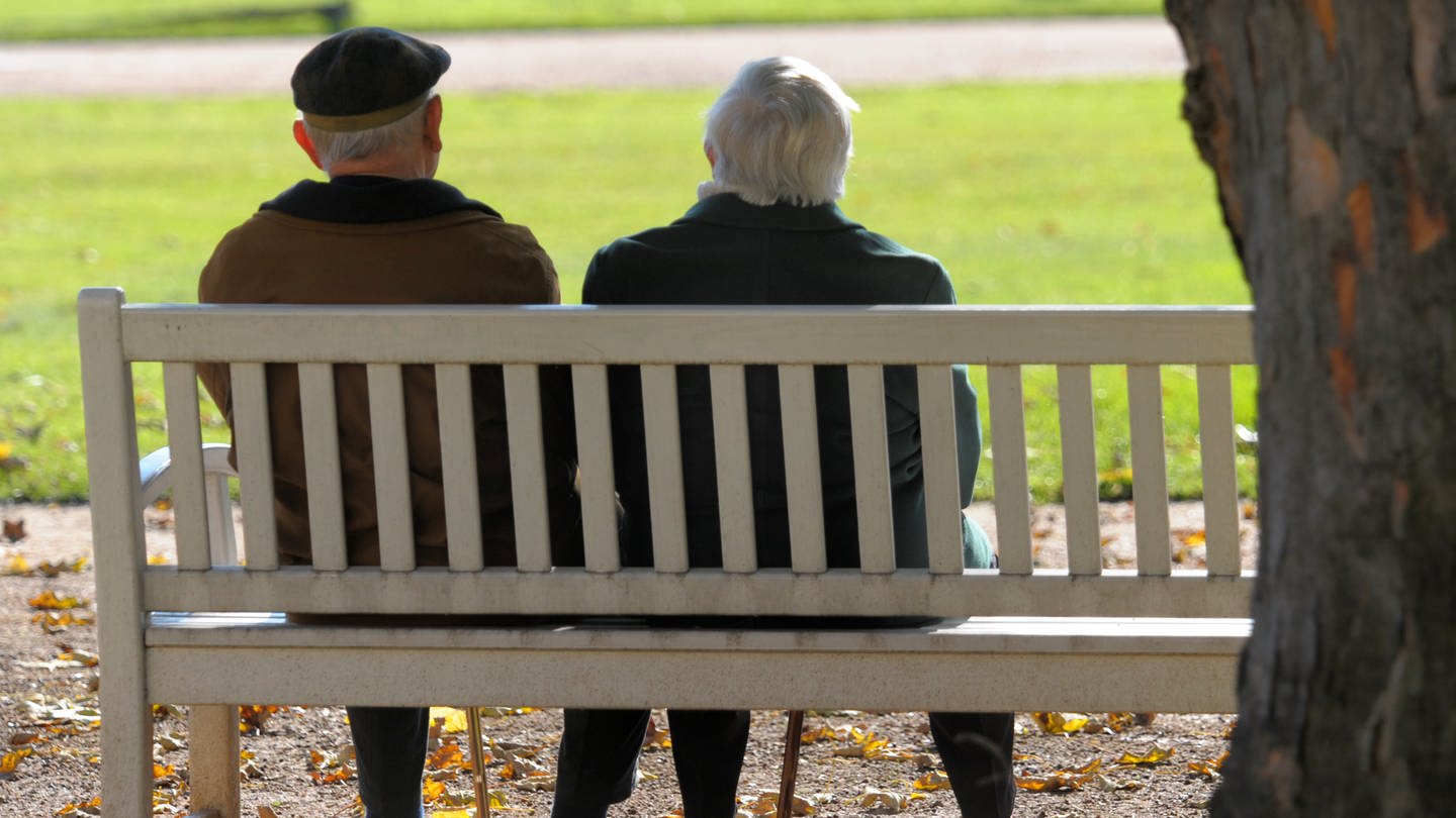 Rentner in RLP haben laut DGB oft eine sehr niedrige Rente (Foto: dpa Bildfunk, picture-alliance/ dpa | Matthias Hiekel)