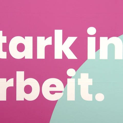 "Stark in Arbeit"-Schriftzug (Foto: SWR)