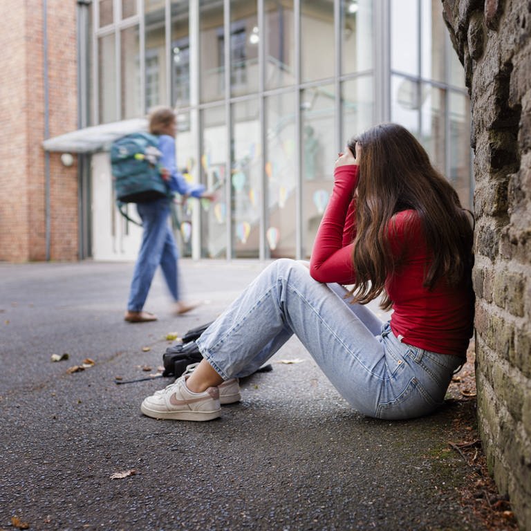Immer häufiger sind auch Jugendliche in Rheinland-Pfalz verschuldet. Die Gründe dafür sind vielfältig. Die Lösungen auch. (Foto: IMAGO, IMAGO / photothek)