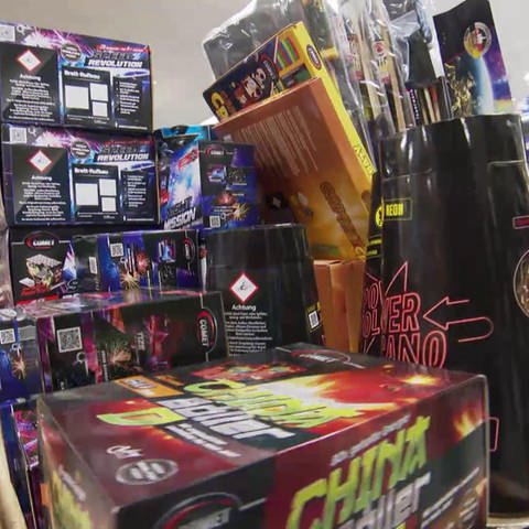Feuerwerkskörper zum Verkauf im Laden