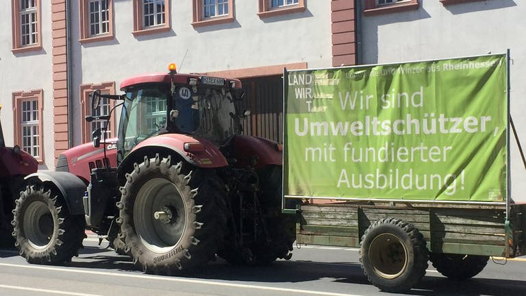 Anlässlich des Besuchs von Bundeswirtschaftsminister Robert Habeck (Grüne) wollen Landwirte protestieren. (Archivbild)