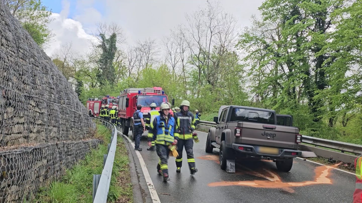 Beschädigter Jeep nach Unfall bei Ralingen (Foto: SWR, Crash24)