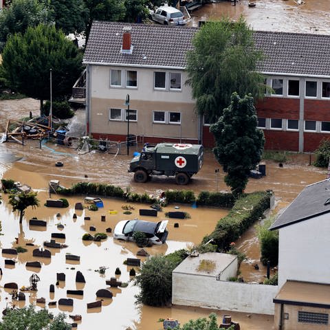 Überschwemmungen im Ahrtal nach Flutkatastrophe im Juli 2021