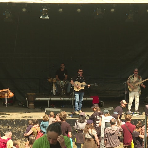 Band auf der Bühne beim Open-Ohr-Festival Mainz