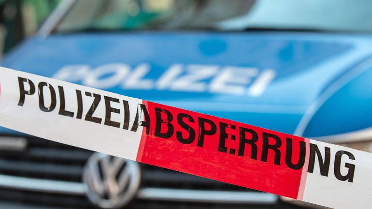 Polizeiabsperrung (Foto: dpa Bildfunk, picture alliance/Swen Pförtner/dpa)
