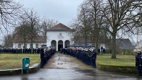Die Trauerfeier der getöteten 24-jährigen Polizistin in Homburg (Foto: SWR, SWR)