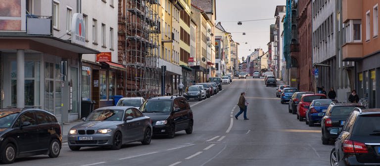 Die Stadt Pirmasens hat weiterhin die höchste Pro-Kopf-Verschuldung in ganz Rheinland-Pfalz. Mit 10.239 Euro pro Einwohner ist der Wert erneut gestiegen. (Foto: picture-alliance / Reportdienste, picture alliance / Oliver Dietze/dpa | Oliver Dietze)
