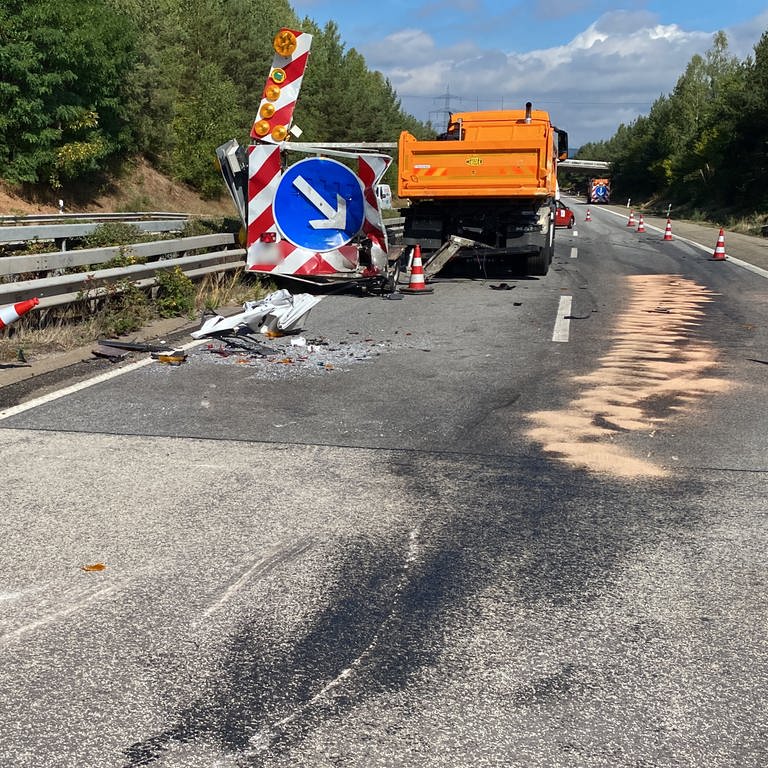 Tödlicher Unfall auf A63 bei Kaiserslautern (Foto: Pressestelle, Polizeipräsidium Westpfalz)