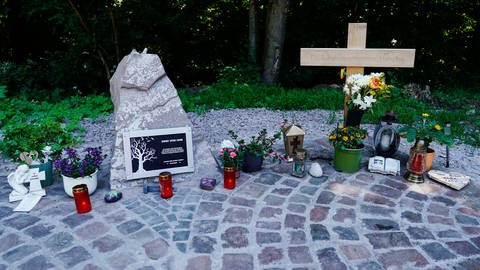 Eine Chronologie des Prozesses um die mutmasslichen Polizistenmorde im Kreis Kusel. (Foto: dpa Bildfunk, picture alliance/dpa | Uwe Anspach)