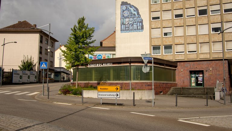 Die Stadtbücherei in Pirmasens. (Foto: SWR, Deutsche Journalistenschule München)