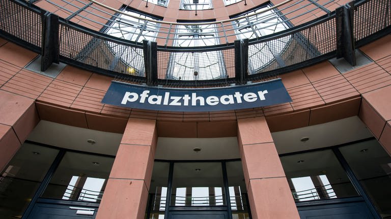 Pfalztheater Kaiserslautern (Foto: dpa Bildfunk, picture alliance / dpa | Uwe Anspach)