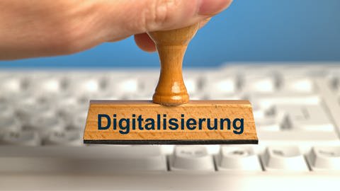 Digitalisierung in der Verwaltung im Westen der Pfalz (Foto: picture-alliance / Reportdienste, picture alliance / SULUPRESS.DE | Torsten Sukrow/SULUPRESS.DE)