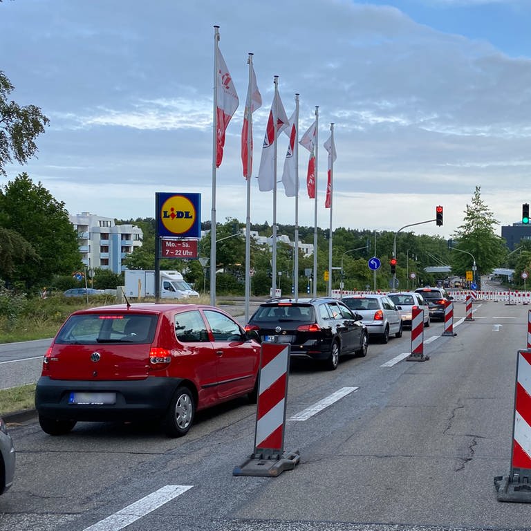 Die Trippstadter Straße in Kaiserslautern ist wegen Bauarbeiten voll gesperrt.  (Foto: SWR)
