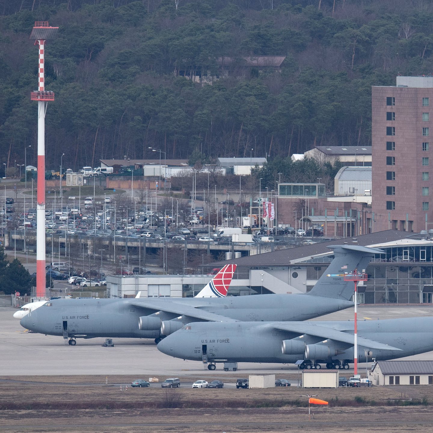 Air Base Ramstein: Der größte Militärstützpunkt außerhalb der USA - SWR  Aktuell
