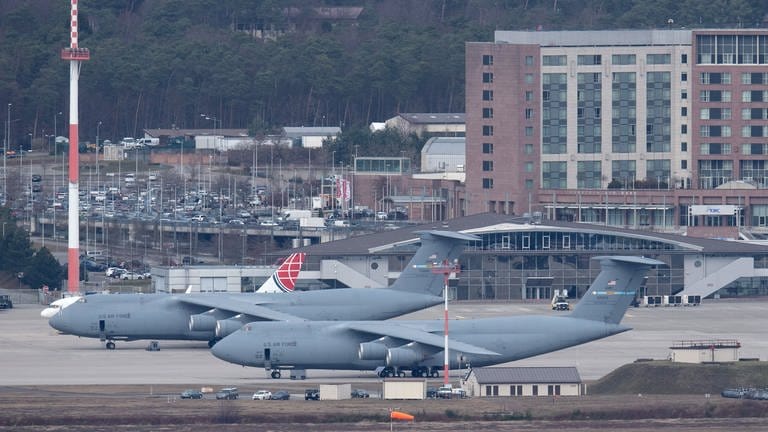 Die Air Base Ramstein gilt als der wichtigste Militärstützpunkt der USA in Europa. Zum Hintergrund der Basis der US Air Force. (Foto: picture-alliance / Reportdienste, picture alliance/dpa | Boris Roessler)