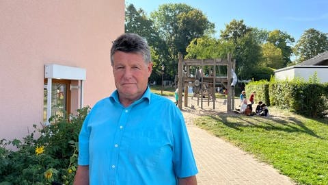 Als Bürgermeister von Göllheim im Donnersbergkreis ist Dieter Hartmüller (CDU) auch für den Ausbau der kommunalen Kita zuständig. (Foto: SWR)