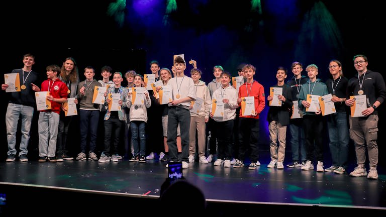 Gruppenbild aller Teilnehmer der Deutschen Meisterschaft der Zauberkunst. (Foto: MZvD)