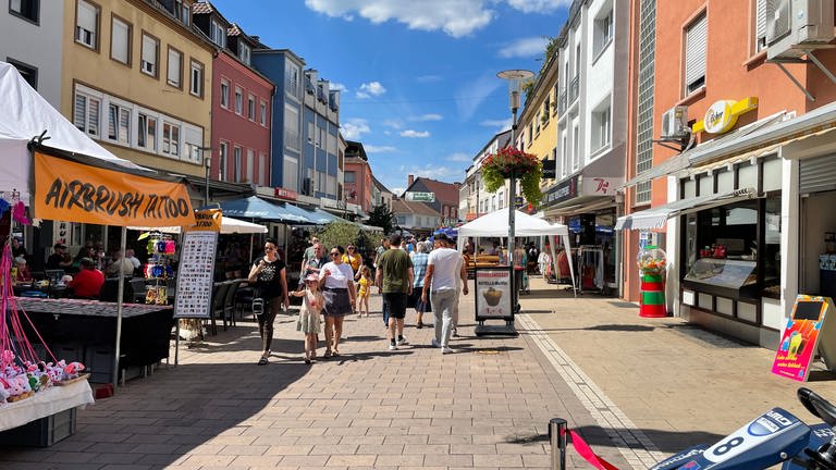 Die Polizei zieht nach dem Stadtfest in Zweibrücken eine überwiegend positive Bilanz. Einzig ein 18-Jähriger sorgte für einigen Ärger. (Foto: SWR)