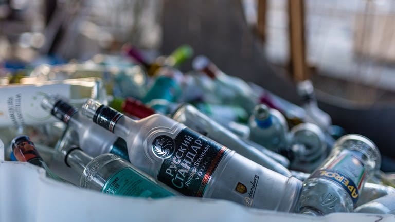 Mann aus Pirmasens trinkt extrem viel Wodka (Foto: dpa Bildfunk, picture alliance/dpa/dpa-Zentralbild | Frank Hammerschmidt)