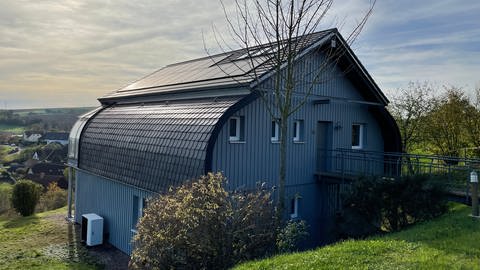 In St. Alban im Donnersbergkreis stehen neun Biosolar-Beispielhäuser, in denen man Probewohnen kann. 
